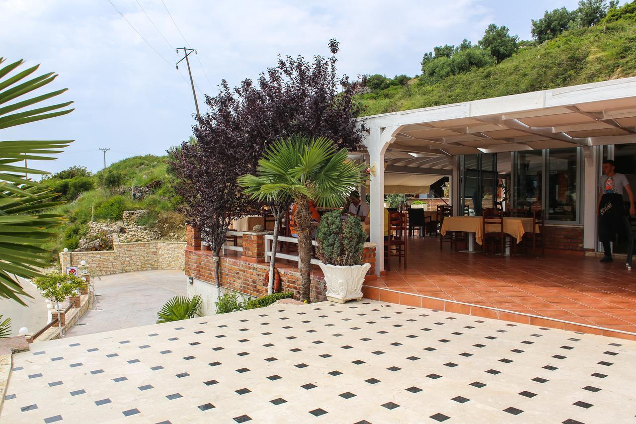Hotel Roi Radhimë Extérieur photo