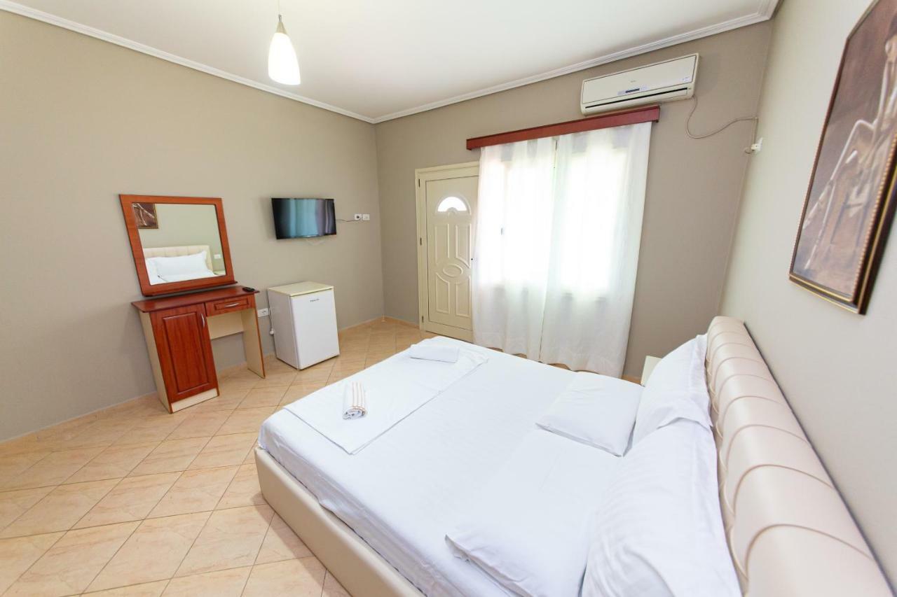 Hotel Roi Radhimë Extérieur photo