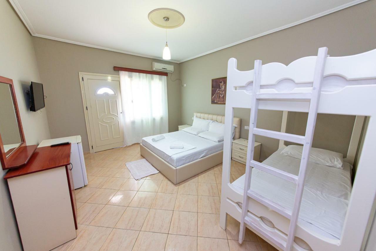 Hotel Roi Radhimë Extérieur photo
