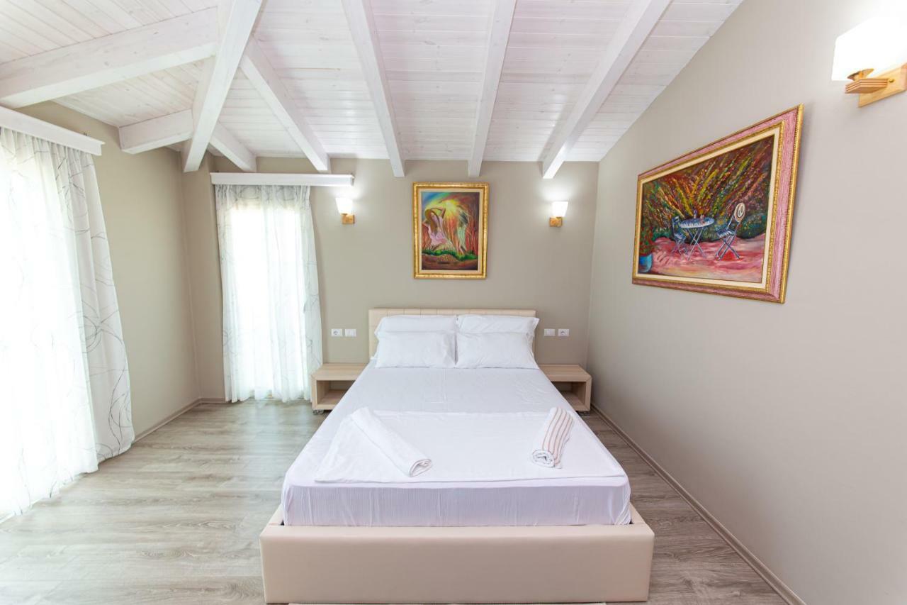 Hotel Roi Radhimë Extérieur photo