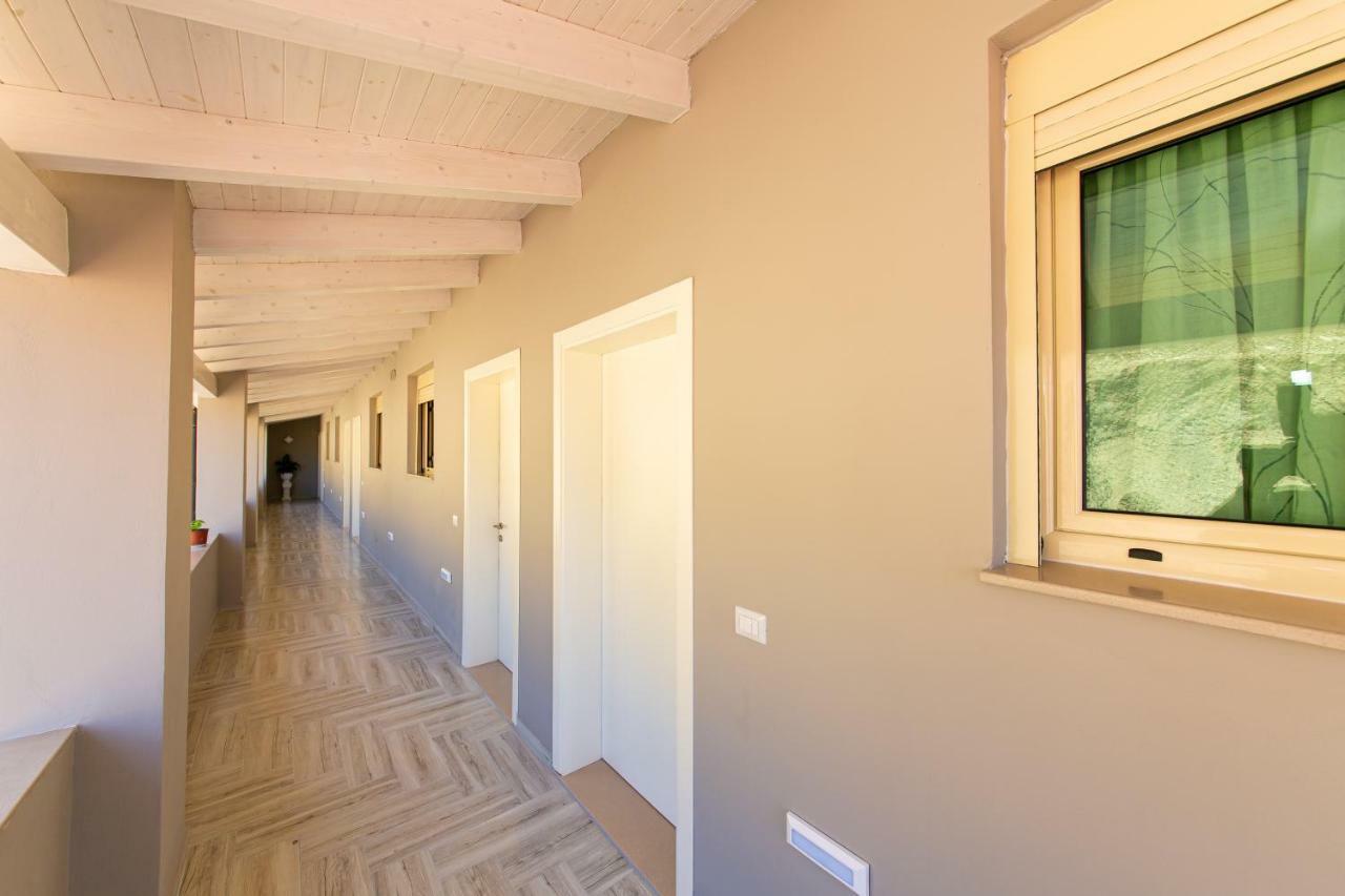 Hotel Roi Radhimë Extérieur photo
