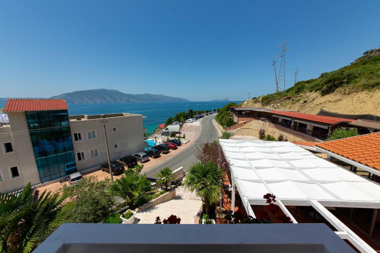 Hotel Roi Radhimë Extérieur photo